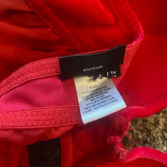 Red Negligee - Picture 11 of 12